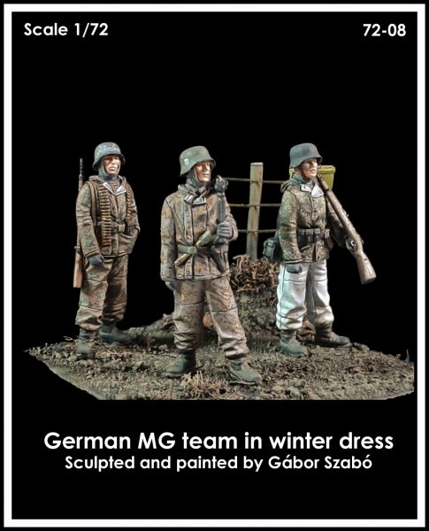 WW2 German MG-42 team in winter dress