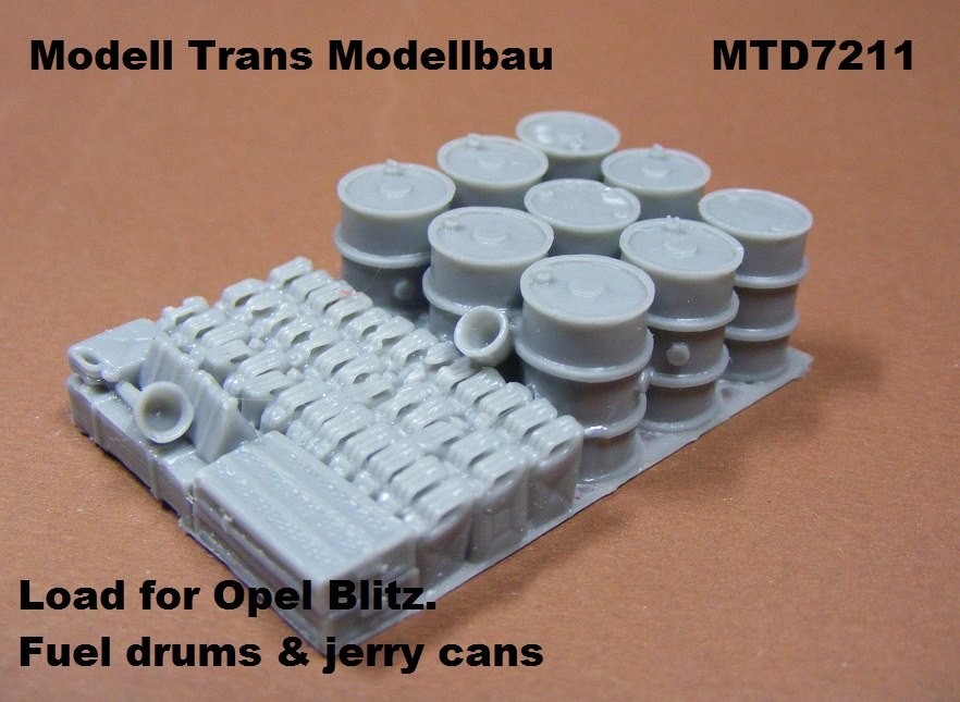 Opel Blitz load - fuel drums & jerry cans