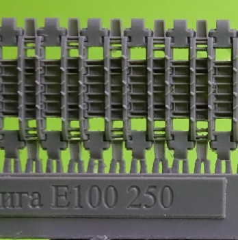 E-100 tracks - Click Image to Close