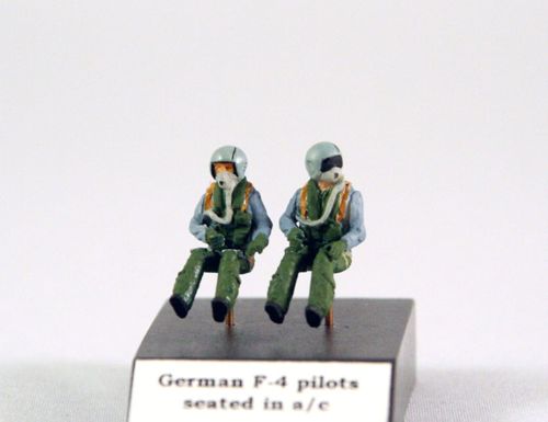 German F-4/Tornado pilots seated