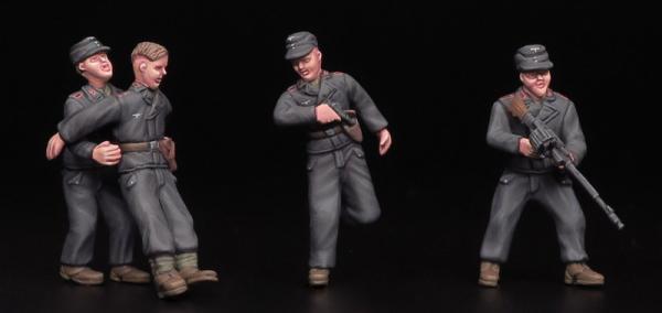 WW2 German Panzer Crew - bailing out - set 3